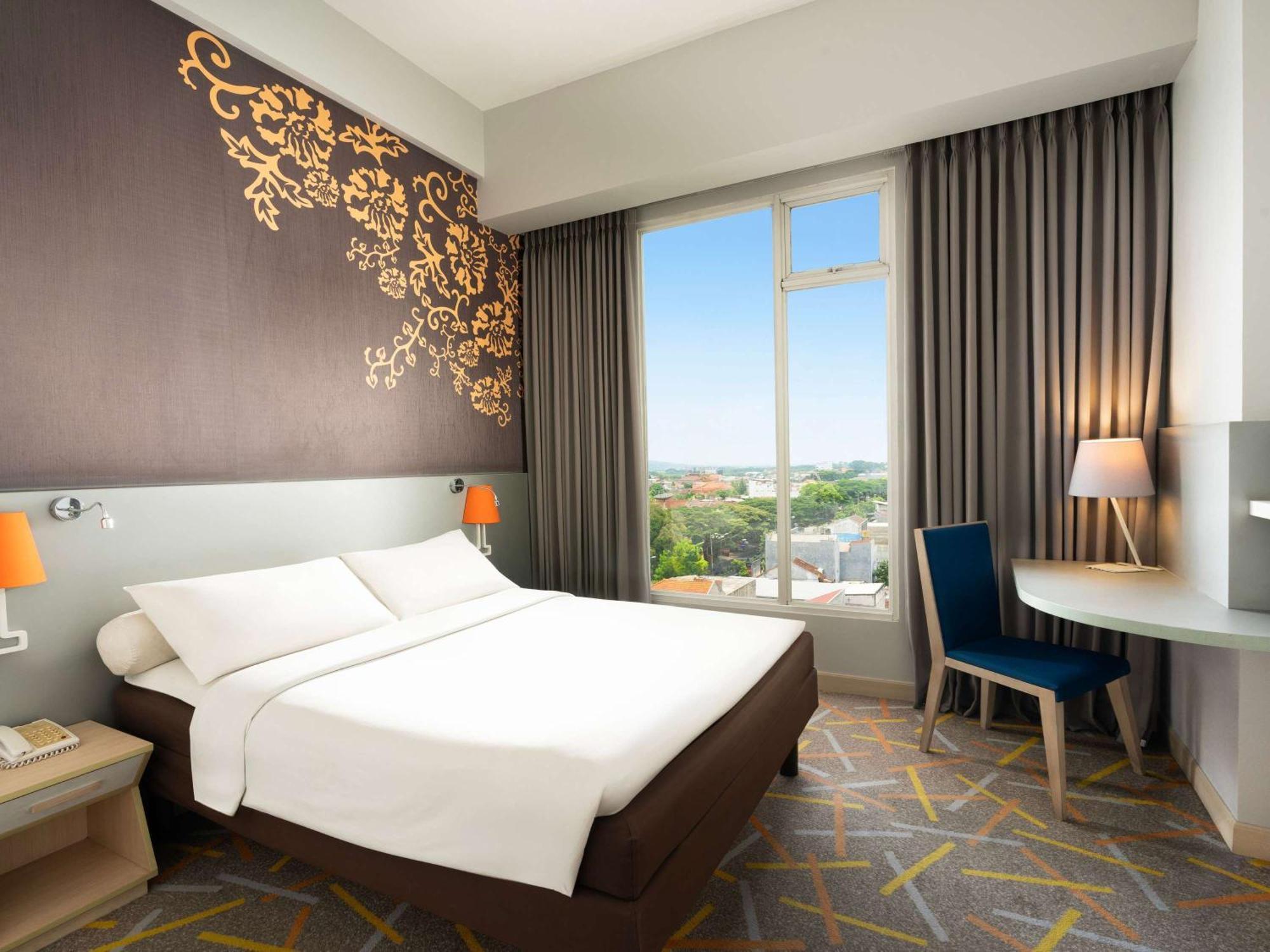 Hotel Ibis Styles Malang Esterno foto