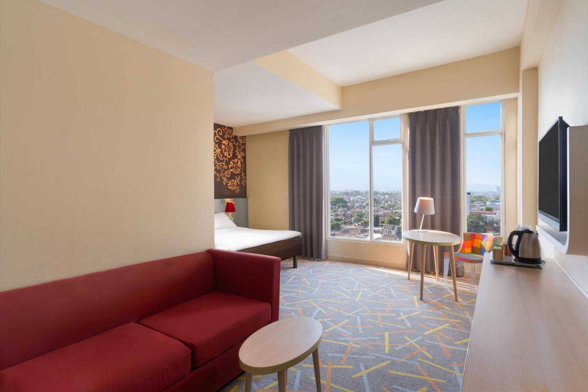 Hotel Ibis Styles Malang Esterno foto