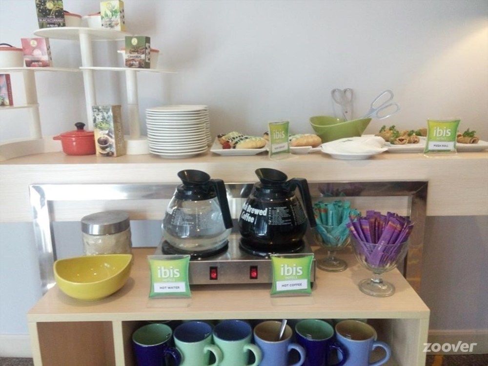 Hotel Ibis Styles Malang Esterno foto