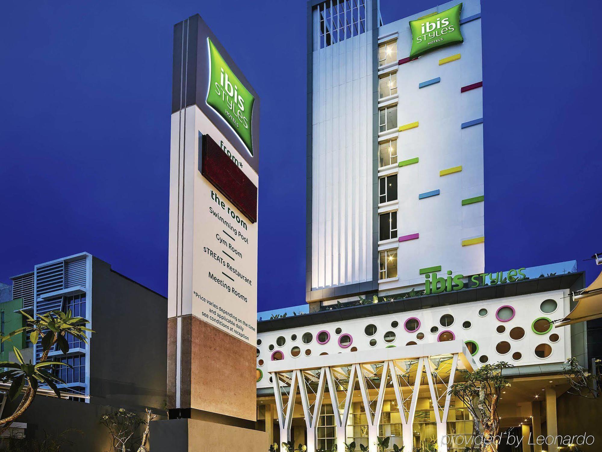 Hotel Ibis Styles Malang Esterno foto