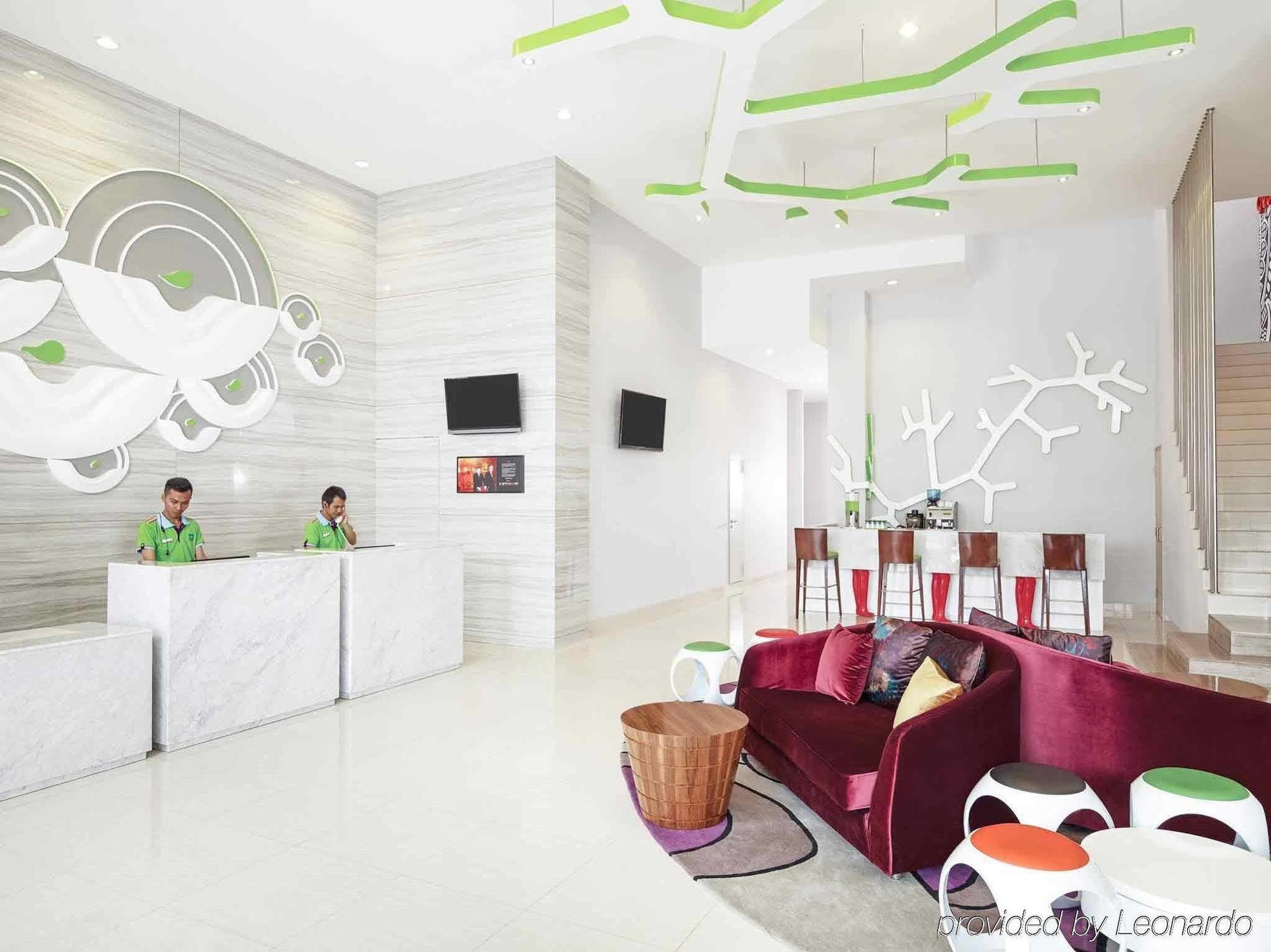 Hotel Ibis Styles Malang Esterno foto